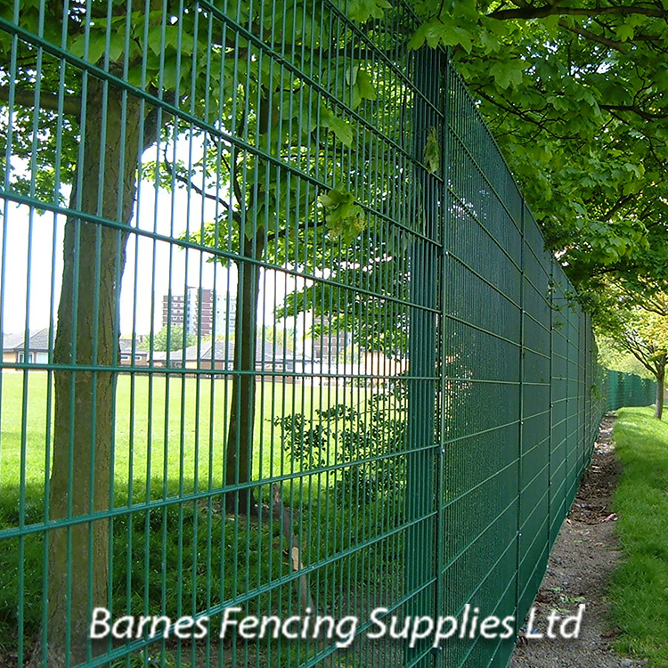 Close Board Gates Concrete Posts